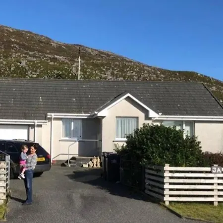 Solace Cottage Bunaveneadar Exterior photo